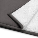 Premium sherpa blanket - Image 8
